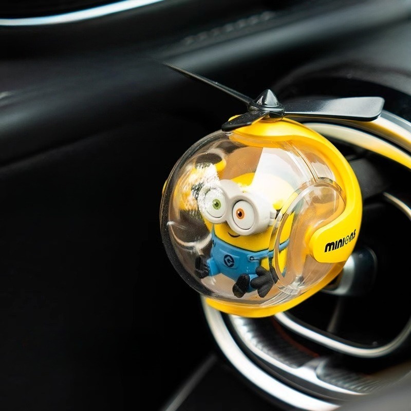 Popular Cartoon Minioned Car A - огляд і ціна Cosplay Prop Designer